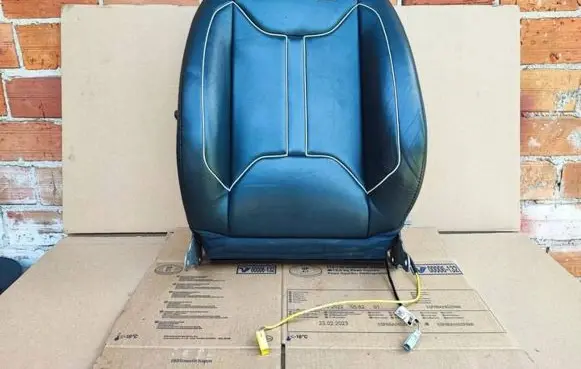 Ford Kuga I Front driver seat AV4J-64417-AA