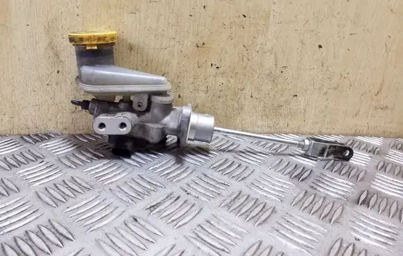 Subaru Outback Clutch master cylinder