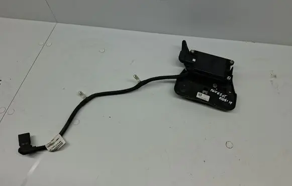Peugeot 5008 II BSM Control unit 9827660580
