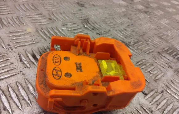 KIA Niro Fuse e437586000