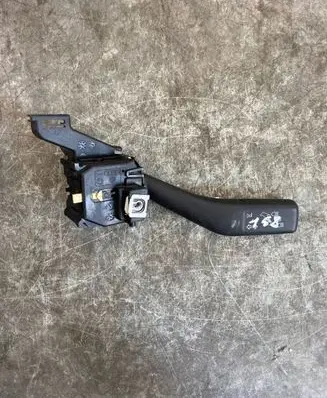 Volkswagen PASSAT B7 Indicator stalk 1K0953513E 01103510 10351080078052