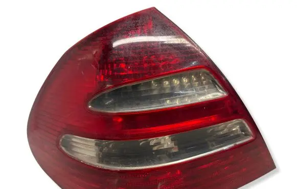 Mercedes-Benz E W211 Rear/tail lights A2118200364