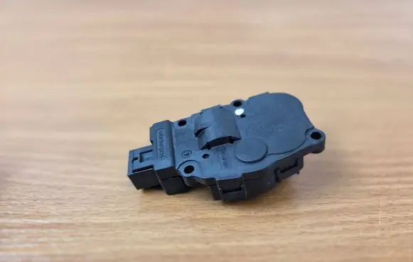 Volvo XC60 Air flap motor/actuator K9749007 21062016