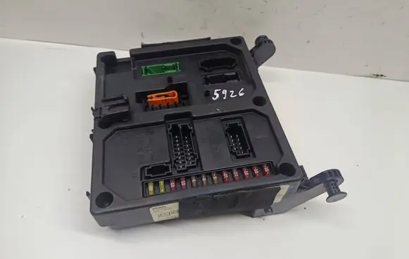 Ford Galaxy Fuse module 7M3962258G S110730300D YM2114B205CB
