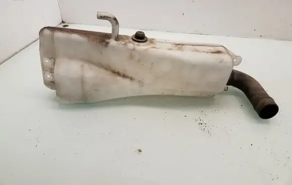 Mitsubishi Pajero Windshield washer fluid reservoir/tank 860141200