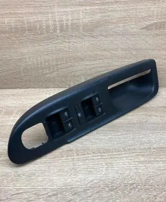 Volkswagen PASSAT B6 Electric window control switch 3C1867171