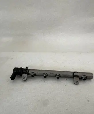 Mercedes-Benz Vito Viano W639 Fuel main line pipe A6420702495