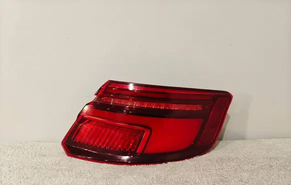Audi A3 S3 8V Rear/tail lights 8V4945092B AU373PA 2SD01283602