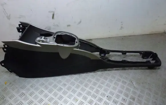 Alfa Romeo Mito Center console
