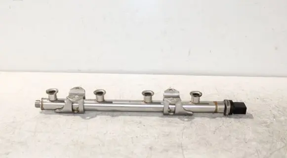 Volkswagen Golf Sportsvan Fuel main line pipe 04E133320D 06J906051F