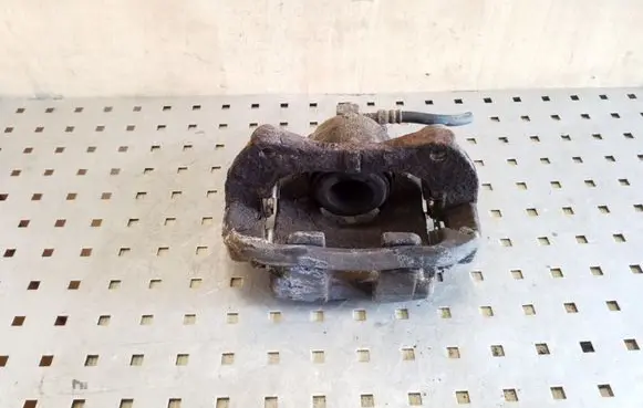 Opel Zafira C Front brake caliper