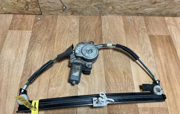 Alfa Romeo 147 Front door window regulator with motor 46751871 06112003 F00062