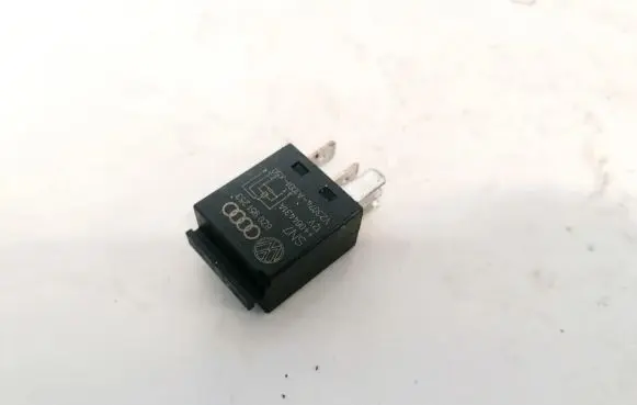 Audi Q7 4L Other relay 8z0951253