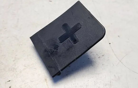 Audi A4 S4 B9 Battery box tray cover/lid 8K0915429C