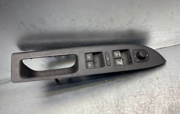 Volkswagen Golf Plus Electric window control switch 1K4959857 096506S 5M2867372