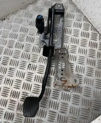 Volvo V50 Brake pedal 4N512467CG 31202370 10515M02