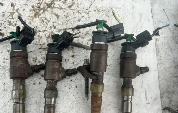 Ford B-MAX Fuel injectors set 0445110489 CV6Q9F593AA