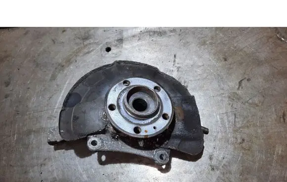 Volvo V70 Front wheel hub spindle knuckle