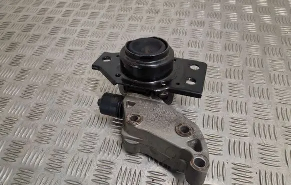 Engine mount bracket