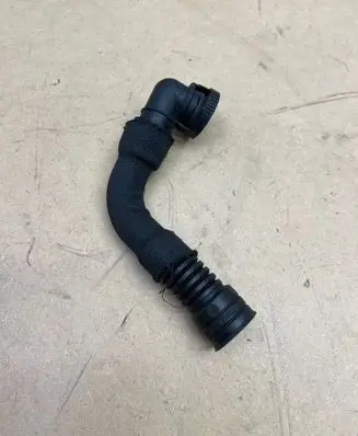 Volkswagen Golf Plus Breather/breather pipe/hose 038103493AC
