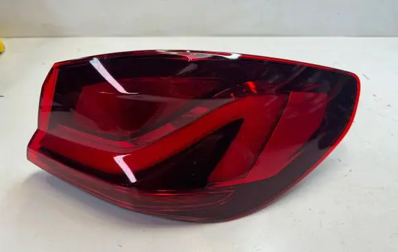 BMW 1 F40 Rear/tail lights 647500