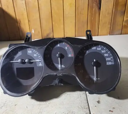 Speedometer (instrument cluster)