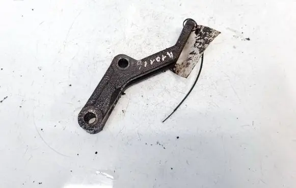 Nissan Murano Z50 Engine mounting bracket