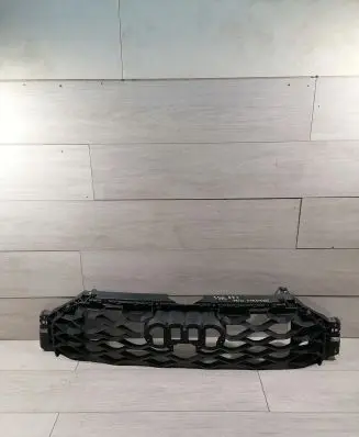 Audi Q3 F3 Front bumper upper radiator grill 83F853692