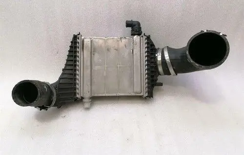 Mercedes-Benz A W176 Intercooler radiator A1330900014