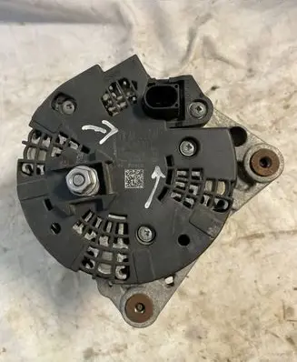Audi A4 S4 B8 8K Generator/alternator 03L903017E 0125711088