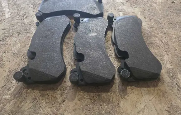 Mercedes-Benz C AMG W204 Brake pads (front) A0044207620 BBP2385