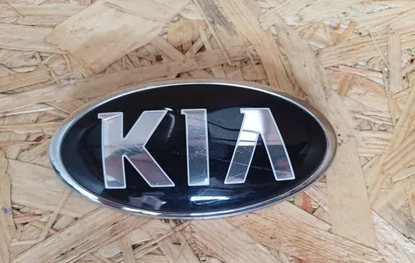 KIA Xceed Manufacturer badge logo/emblem 863183R500