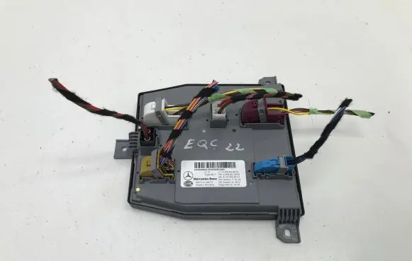 Mercedes-Benz EQC Central body control module A2059006651 A1679026213 A2059013922