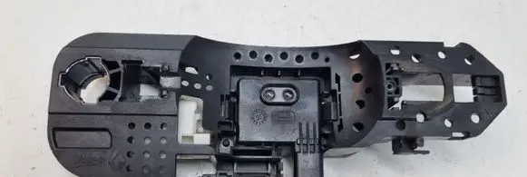 Rear door exterior handle/bracket