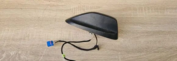 Dodge Durango III Aerial GPS antenna P05091352AE