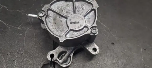 Ford Mondeo MK IV Vacuum pump 1905U