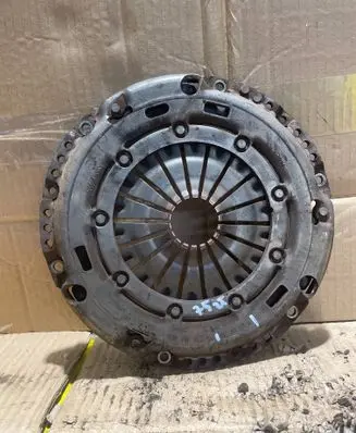 Volkswagen Golf VI Pressure plate 03C141025G