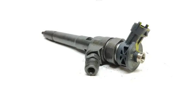 Nissan Qashqai Fuel injectors set 0445110546