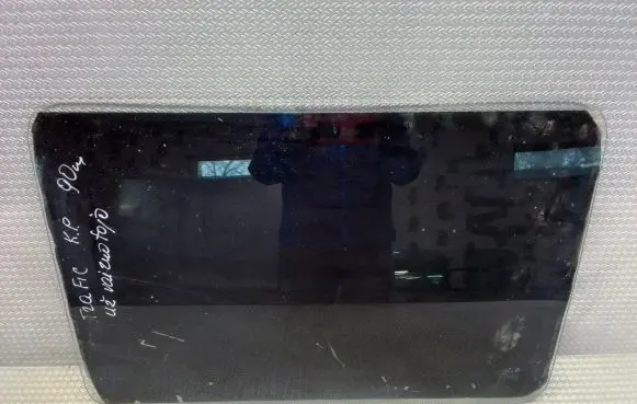 Renault Trafic I Side middle window/glass 