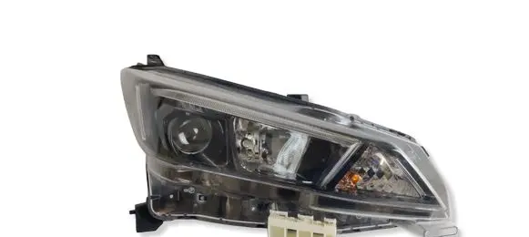 Nissan Leaf II (ZE1) Headlight/headlamp 260105SJ0A