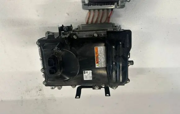Toyota Yaris XP210 Voltage converter inverter G9200K0011 22252EK6011 1561000460