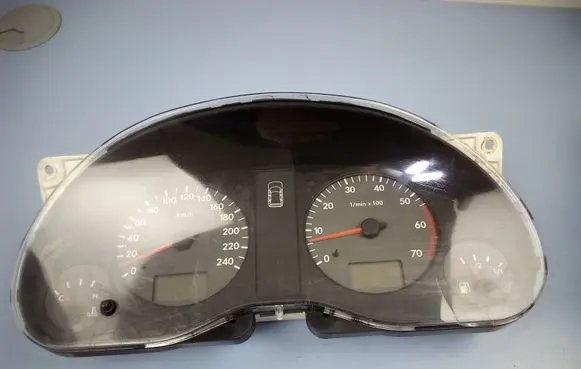 Seat Alhambra (Mk1) Speedometer (instrument cluster) 7M0919890C E10634440