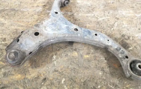 Hyundai Santa Fe Front lower control arm/wishbone
