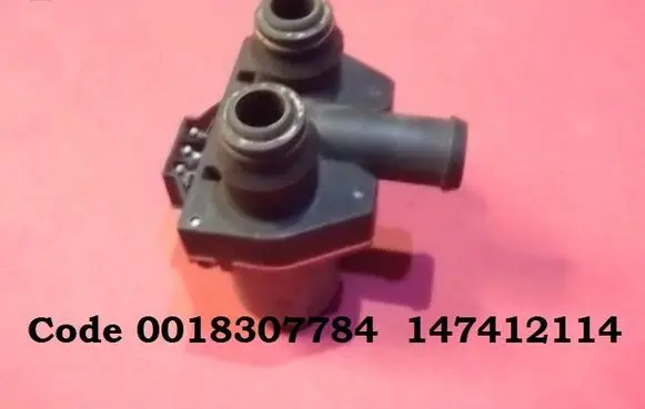 Mercedes-Benz CLK A208 C208 Coolant heater control valve 0018307784 147412114