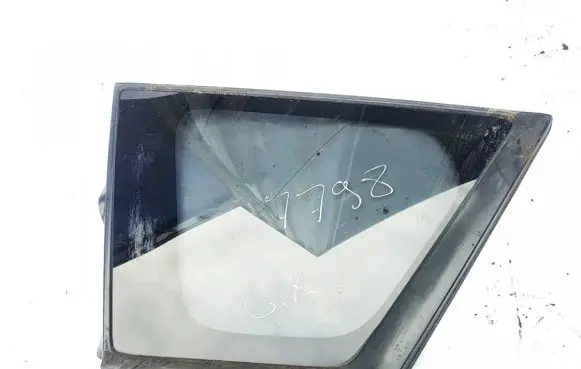 Mitsubishi Outlander Rear side window