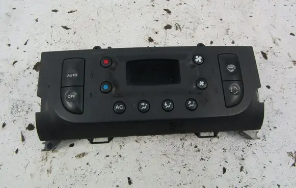 Renault Thalia I Air conditioning/heating control unit 8200531471