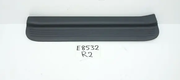 Mazda Xedos 6 Rear sill trim cover C00168730