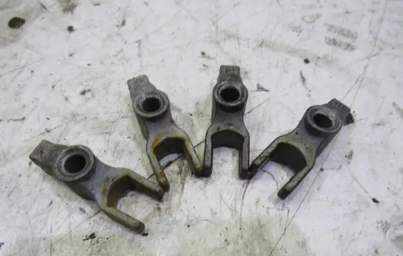 Opel Zafira A Fuel Injector clamp holder KRIS235789