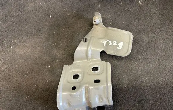Mercedes-Benz A W177 Fender mounting bracket A1778810100