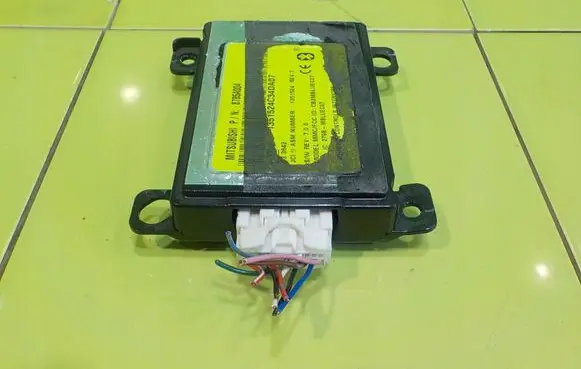 Mitsubishi Outlander Central body control module 8785A004